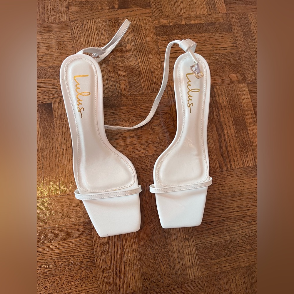 Lulus white kitten heel sandal - size 9